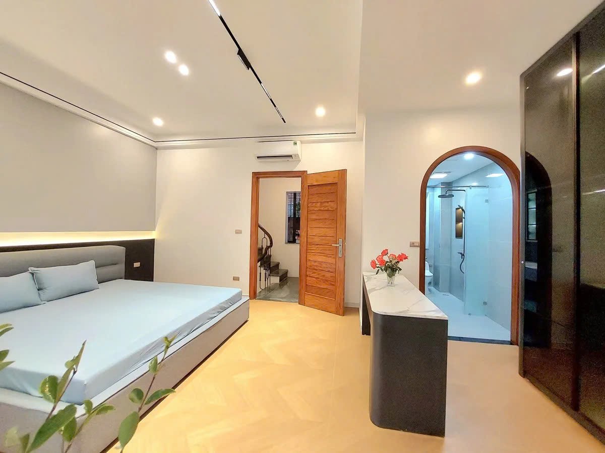 HIẾM - NGÕ NÔNG - NHÀ 6 TẦNG THANG MÁY ÊM RU - NHÀ Ở LUÔN- - TRUNG TÂM QUẬN - TIỆN ÍCH 4