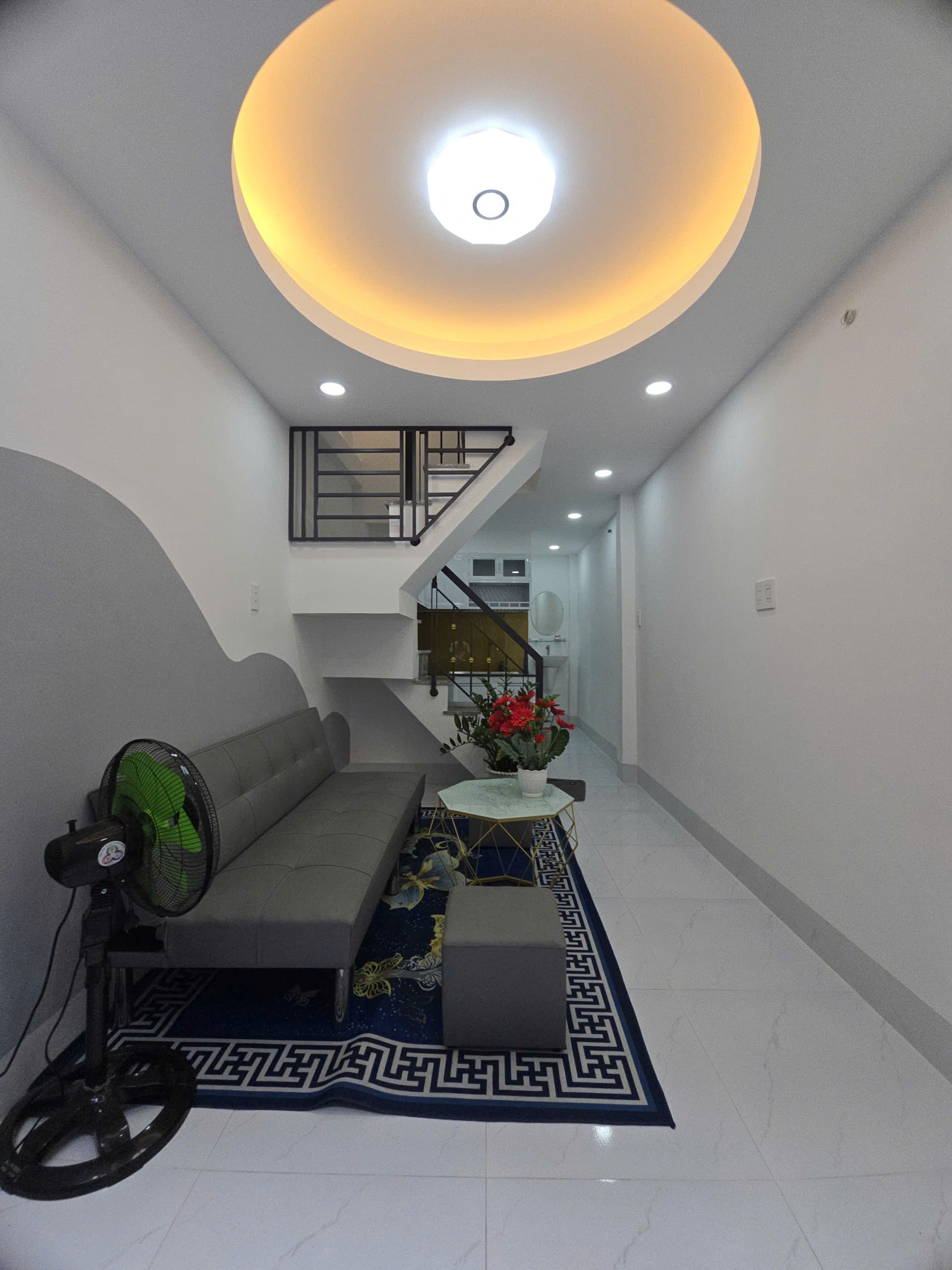 GIÁP CHỢ BÌNH LONG DTSD 50M2 3 TẦNG SHR CHỈ 2.65 TỶ 2