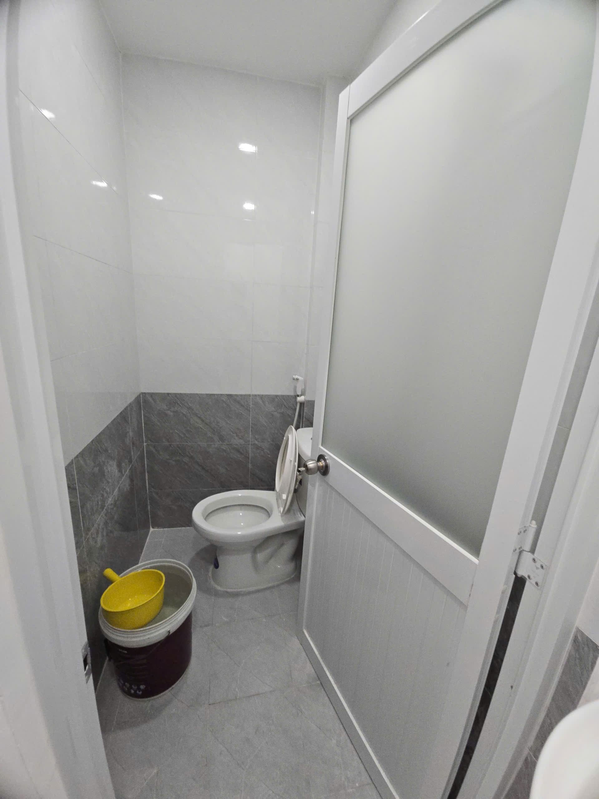 GIÁP CHỢ BÌNH LONG DTSD 50M2 3 TẦNG SHR CHỈ 2.65 TỶ 5