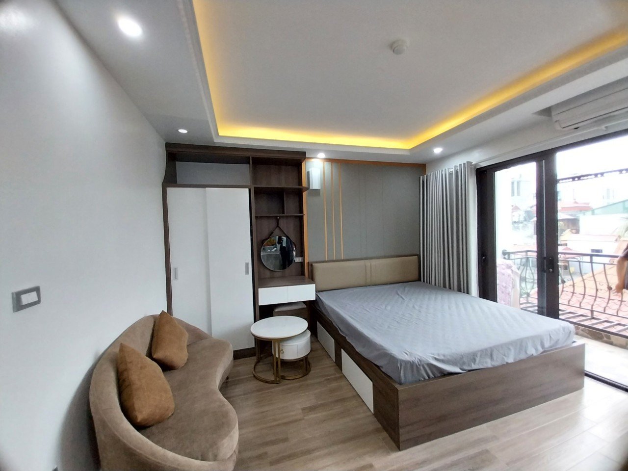 Cho thuê căn hộ Apartment Trích Sài, Hồ Tây. View hồ cực thoáng, Full đồ. Chỉ 7tr 2