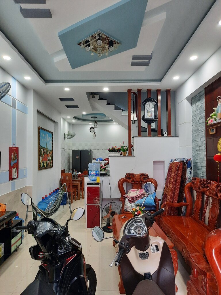 Nhà mới Quang Trung Gò Vấp, dt 4 x 10, 4 tầng full nội thất, oto đỗ cửa chỉ tròn 4 tỷ.