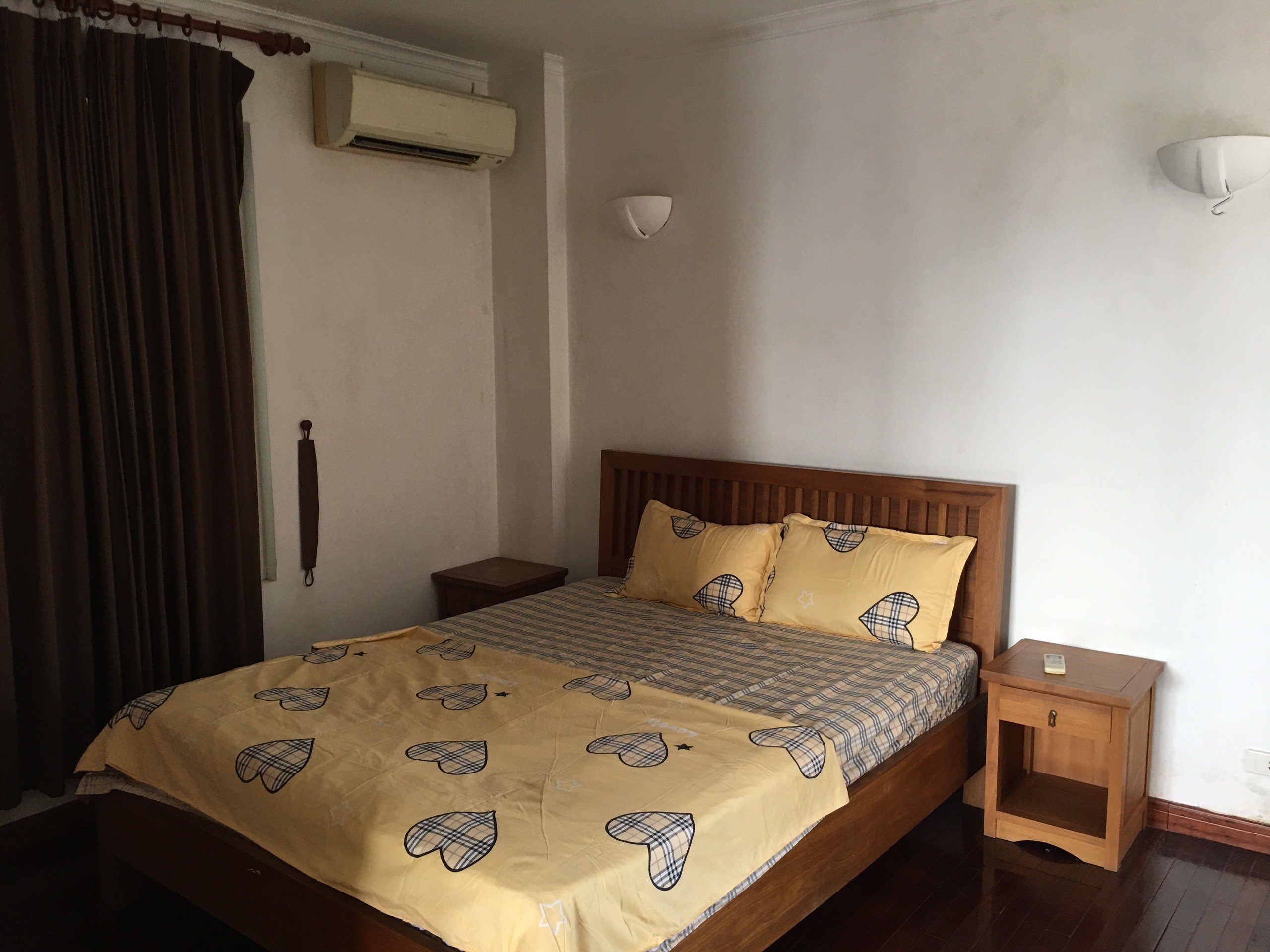 Cho thuê căn hộ 2 phòng ngủ Tô Ngọc Vân gần khách sạn Công đoàn Quảng Bá, đủ nội thất, vào ở luôn 4