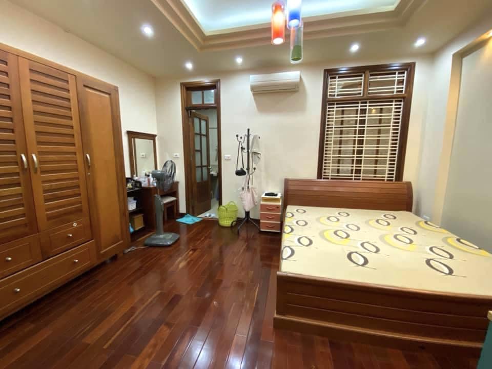 Cần bán Nhà ở, nhà cấp 4, nhà hẻm đường Nguyễn Khang, Phường Yên Hòa, Diện tích 83m², Giá 017500 Triệu 8