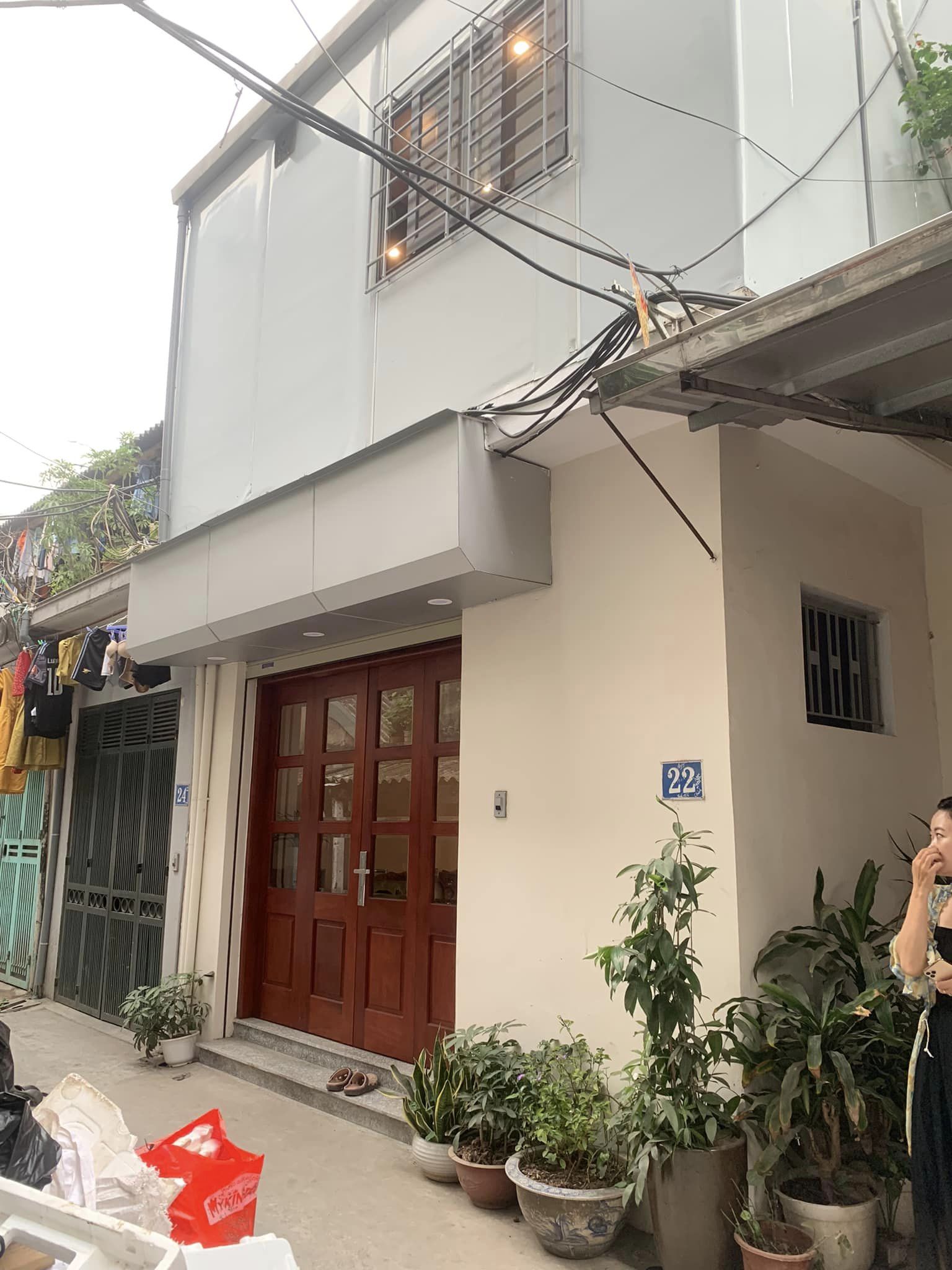 Cần bán Căn hộ chung cư đường Trần Quốc Hoàn, Phường Dịch Vọng Hậu, Diện tích 40m², Giá 01380 Triệu 4