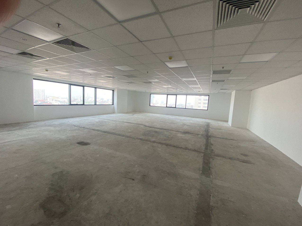 Cho thuê văn phòng lô góc đẹp tại tòa Detech Tower II, Nguyễn Phong Sắc, Cầu Giấy 4