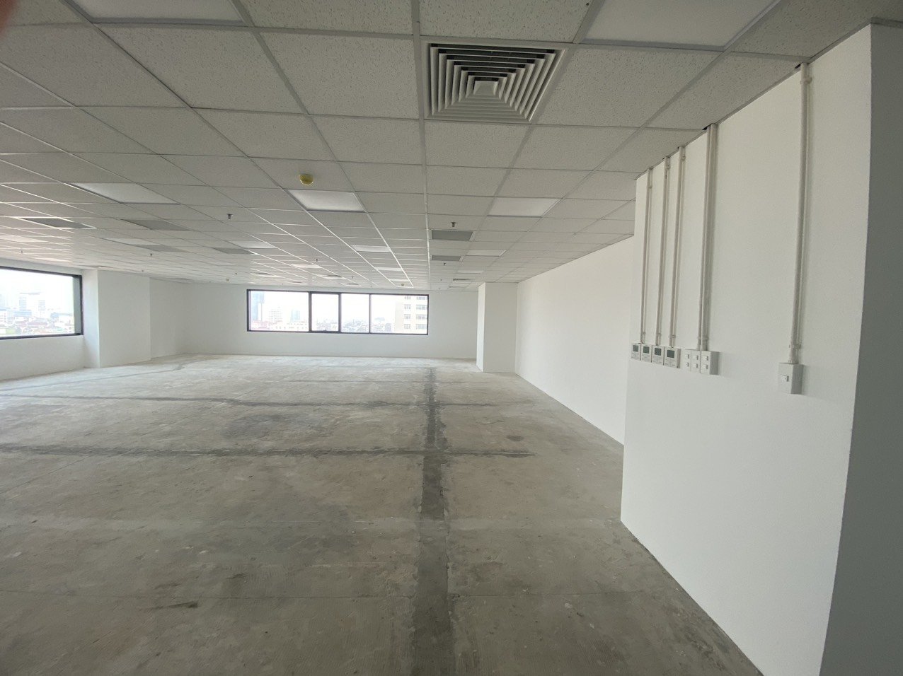 Cho thuê văn phòng lô góc đẹp tại tòa Detech Tower II, Nguyễn Phong Sắc, Cầu Giấy 5