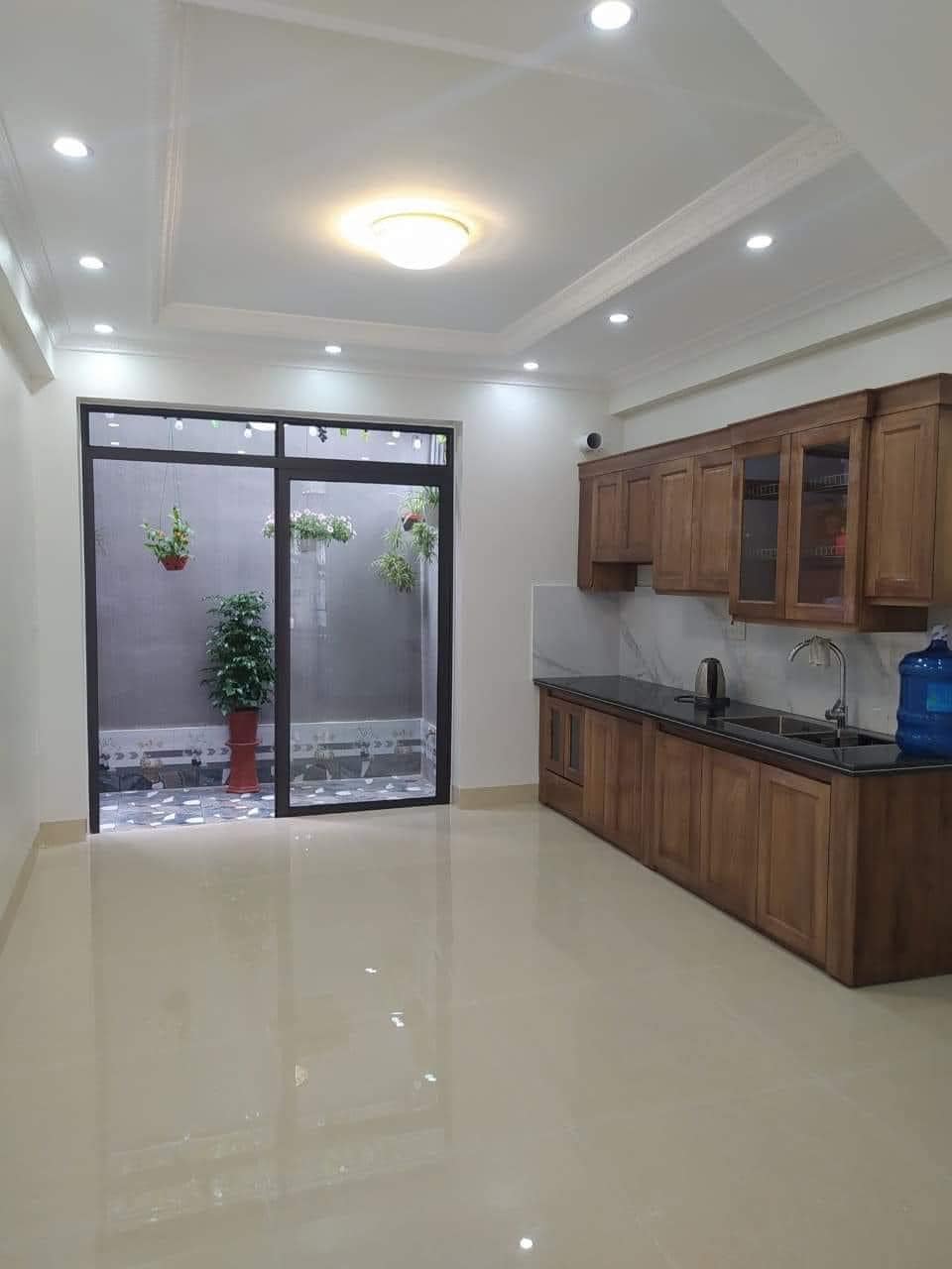 Bán nhà mặt ngõ to phố Vũ Hựu, ph Thanh Bình, TP HD, 4 tầng, 61.4m2, 4 ngủ, ngõ to 7