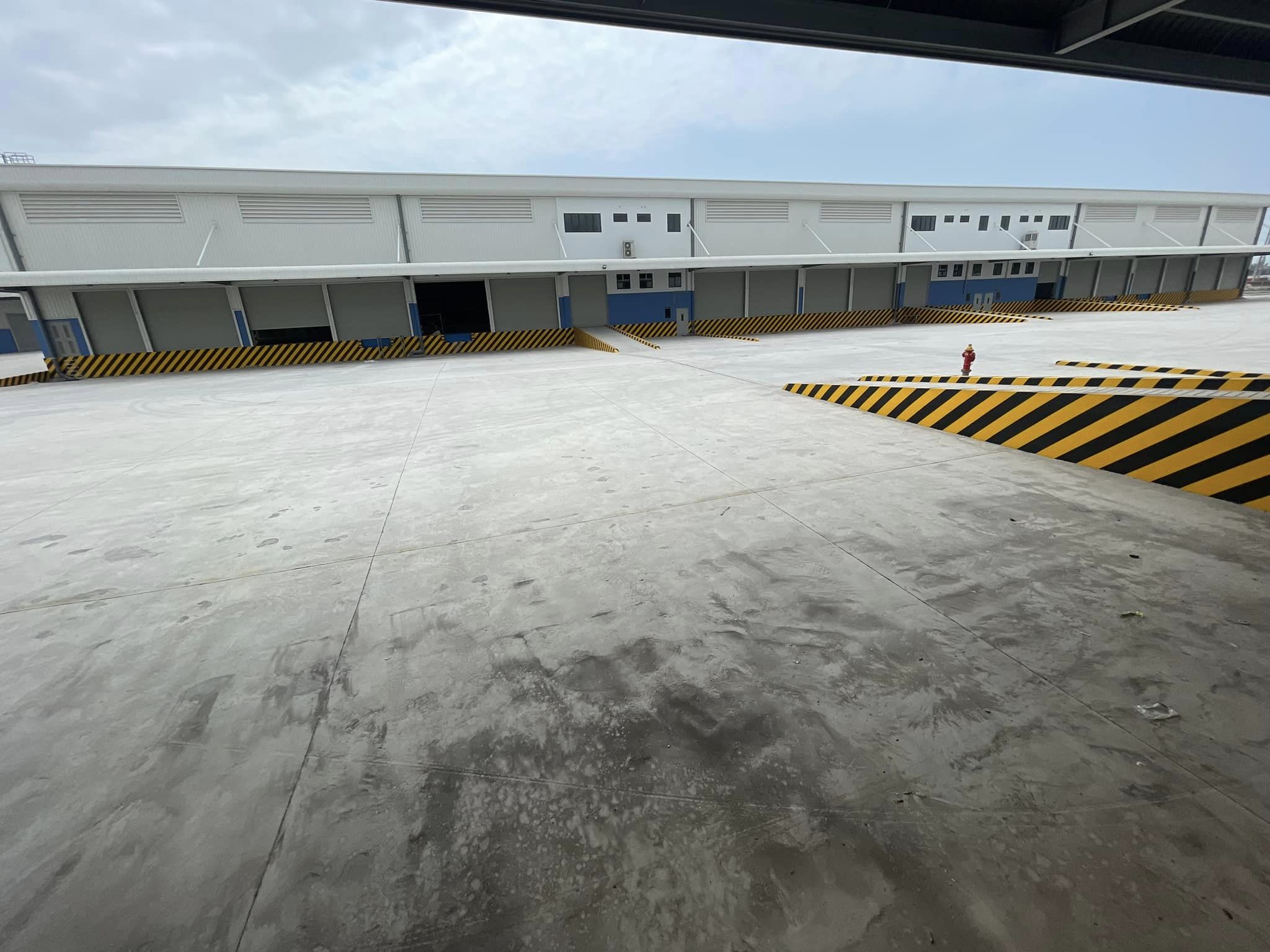 Cho thuê nhà kho có dock công, trong dự án Khu công nghiệp Nam Đình Vũ, Diện tích 13.000m, Phù Hợp làm Logistics