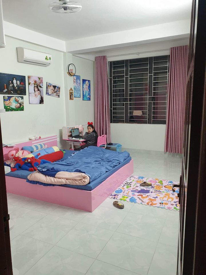 Nhà Nguyễn Văn Cừ, Long Biên 35m2, 5T giá 3,3 tỷ ( Lô góc, ngõ nông) 4