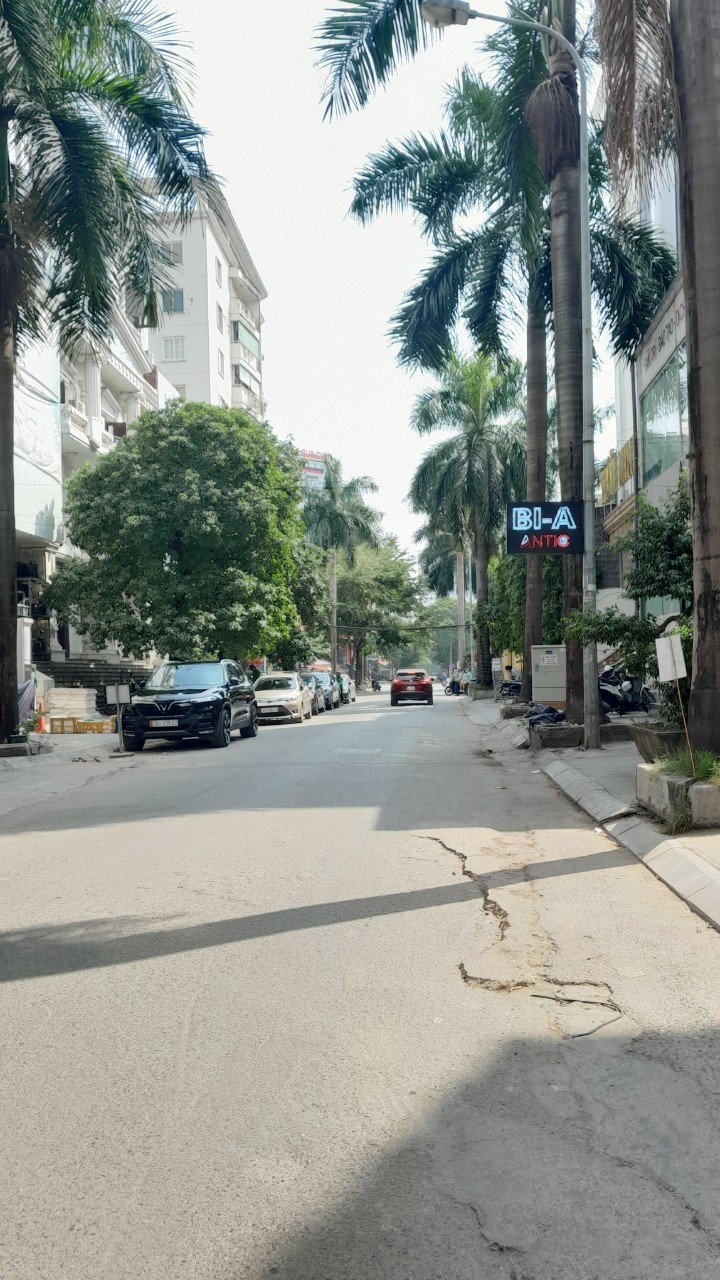 Bán nhà phố Nghĩa Đô - Hoàng Quốc Việt; Phân lô; 2 mặt ngõ; 7 chỗ vào nhà; An sinh đỉnh cao; 68m2
