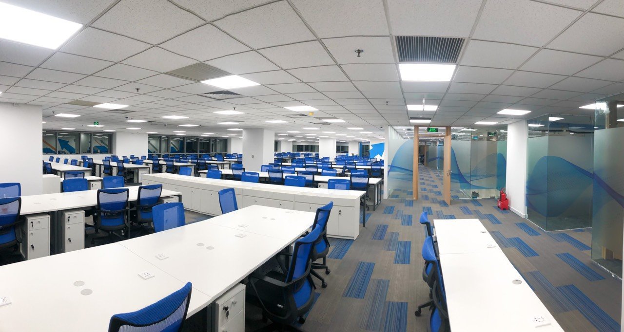 Nhượng suất cho thuê văn phòng tại Duy Tân, DT 764m2, sẵn nội thất đẹp, làm ngoài giờ không giới hạn 2