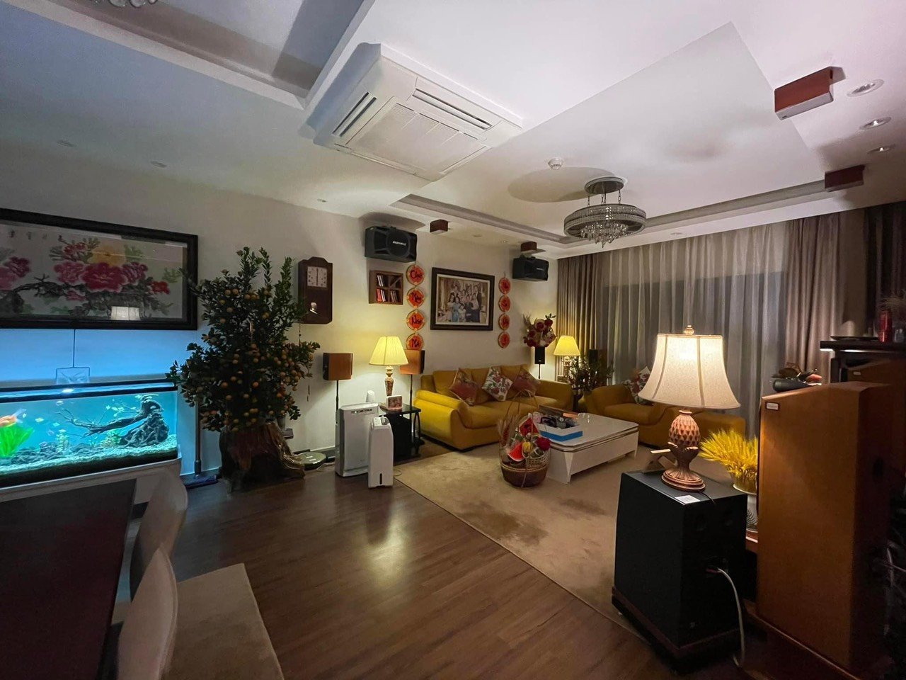 Cần bán căn hộ tòa A Mulberry Lane, diện tícch 122.15m2, 3PN, cửa chính Đông Nam, giá 4,2 tỷ.