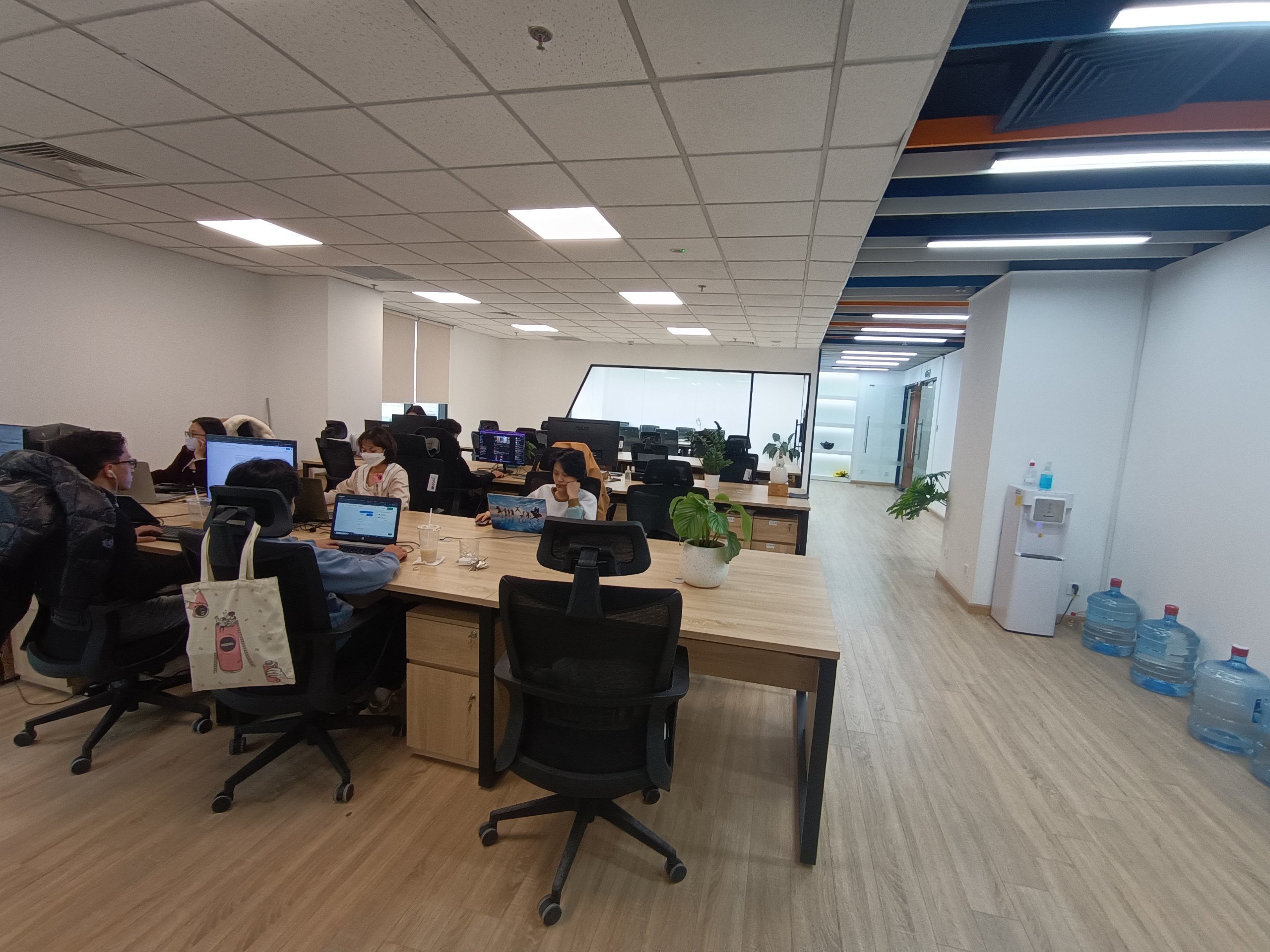 Ban quản lý tòa IDMC Duy Tân, Cầu Giấy cho thuê văn phòng 135m2 full nội thất đẹp 2