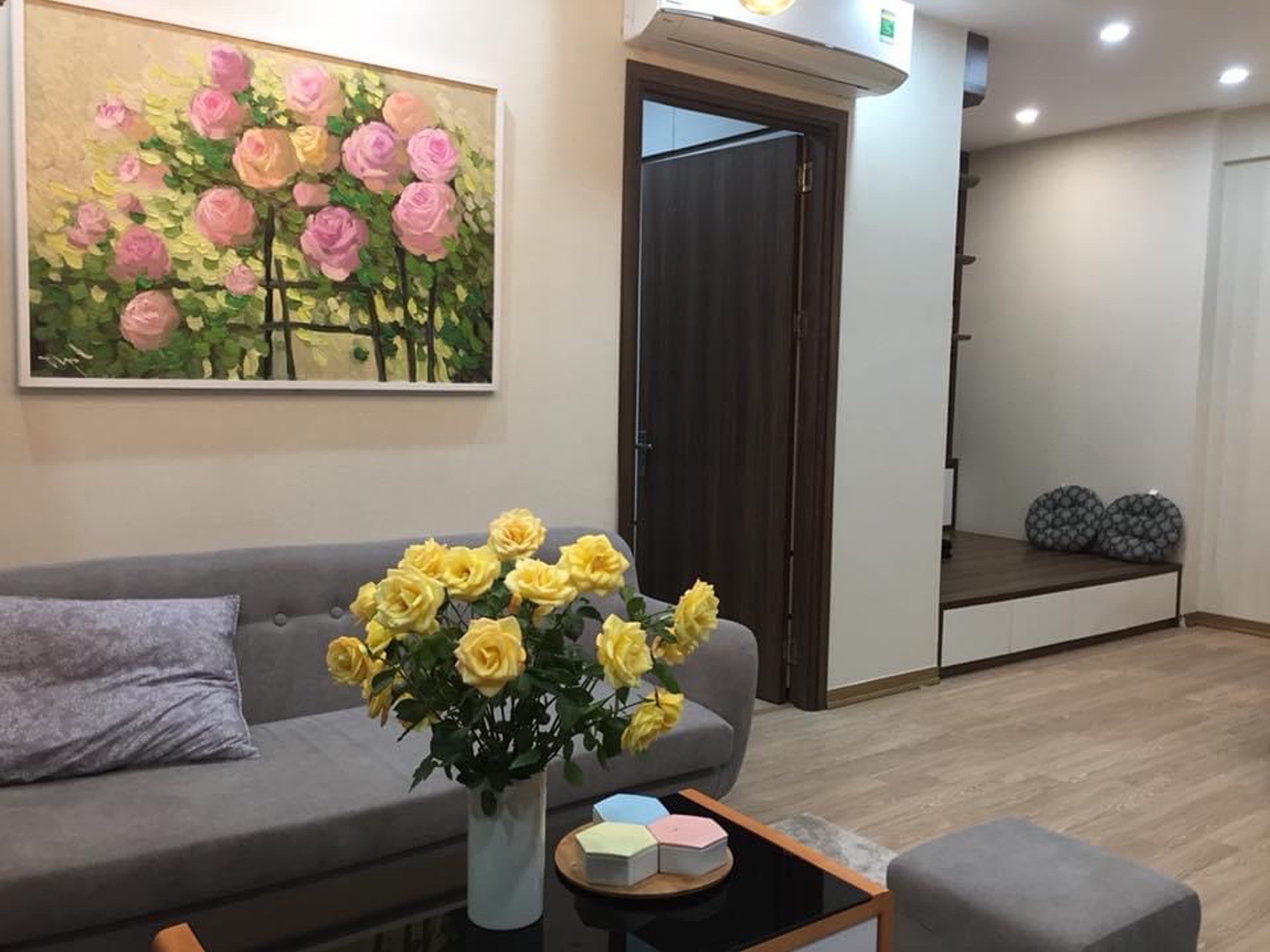 Bán nhanh căn hộ toà S2- Seasons Avenue , 76m giá tốt nhất, full đồ, bao thuế phí