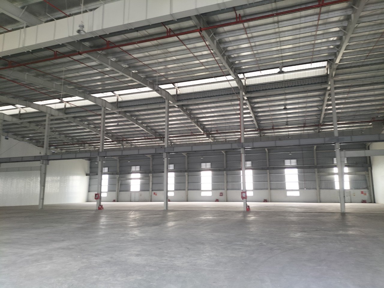 Cho thuê Kho - Nhà xưởng đường Quốc Lộ 5, Xã Bạch Sam, Diện tích 3200m², Giá 292 Triệu/tháng 2