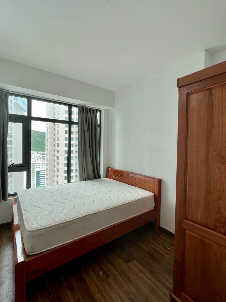 Bán căn hộ gần biển Mường Thanh Nha Trang - Đầy đủ nội thất - Giá 1 tỷ 320 3