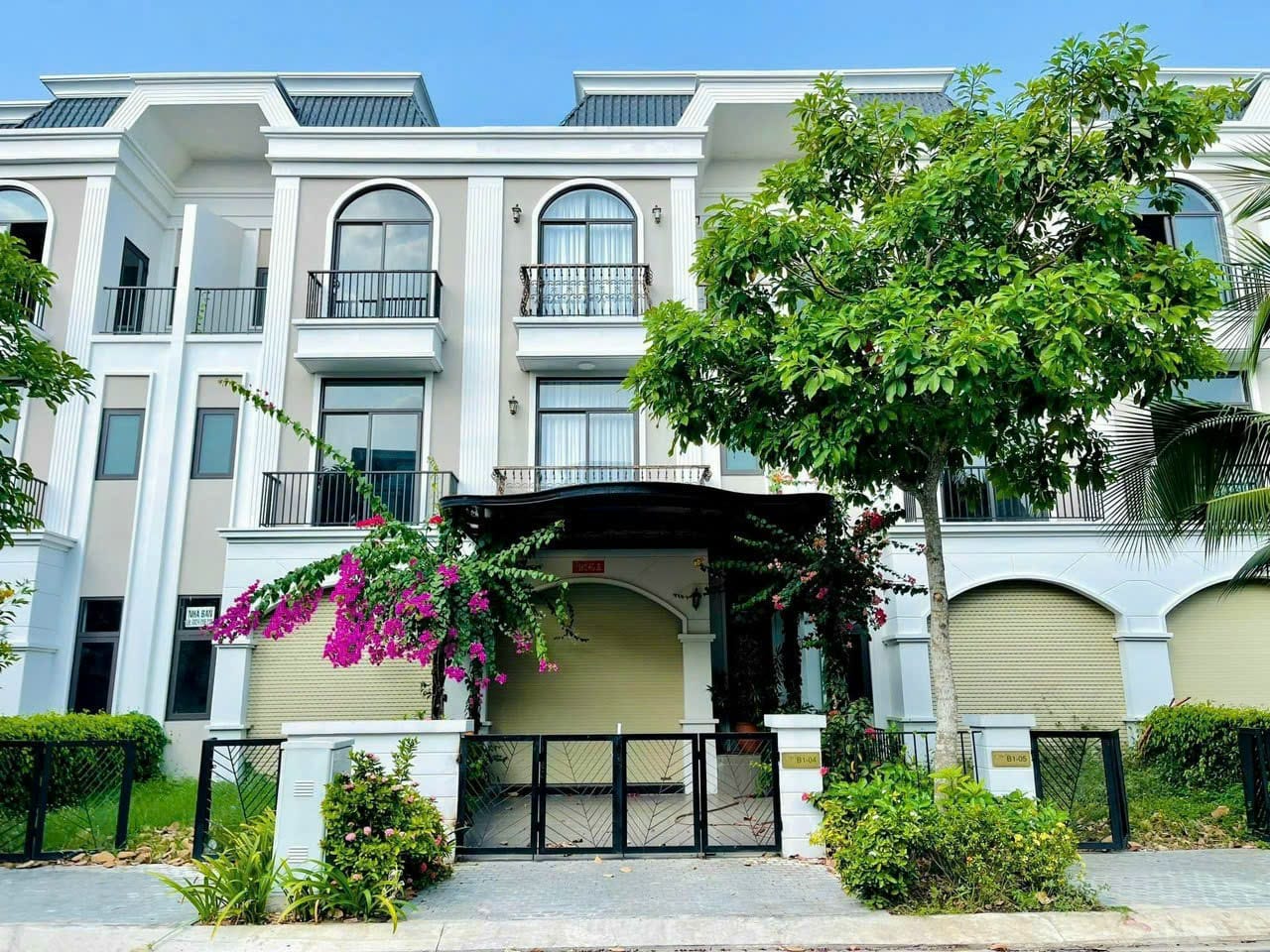 Cần bán Nhà mặt tiền dự án Lavilla Green City, Tân An, Long An. DT: 100m², 2 tầng lầu. Giá 3.6 Tỷ 1