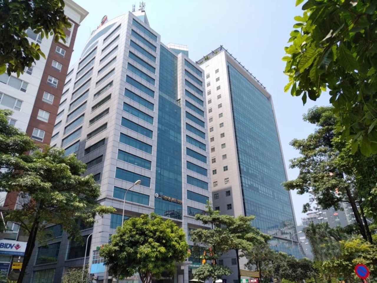 Tòa nhà Việt Á Duy Tân, Hà Nội có 100-400m2 văn phòng cho thuê đủ nội thất nhận mb ngay 1