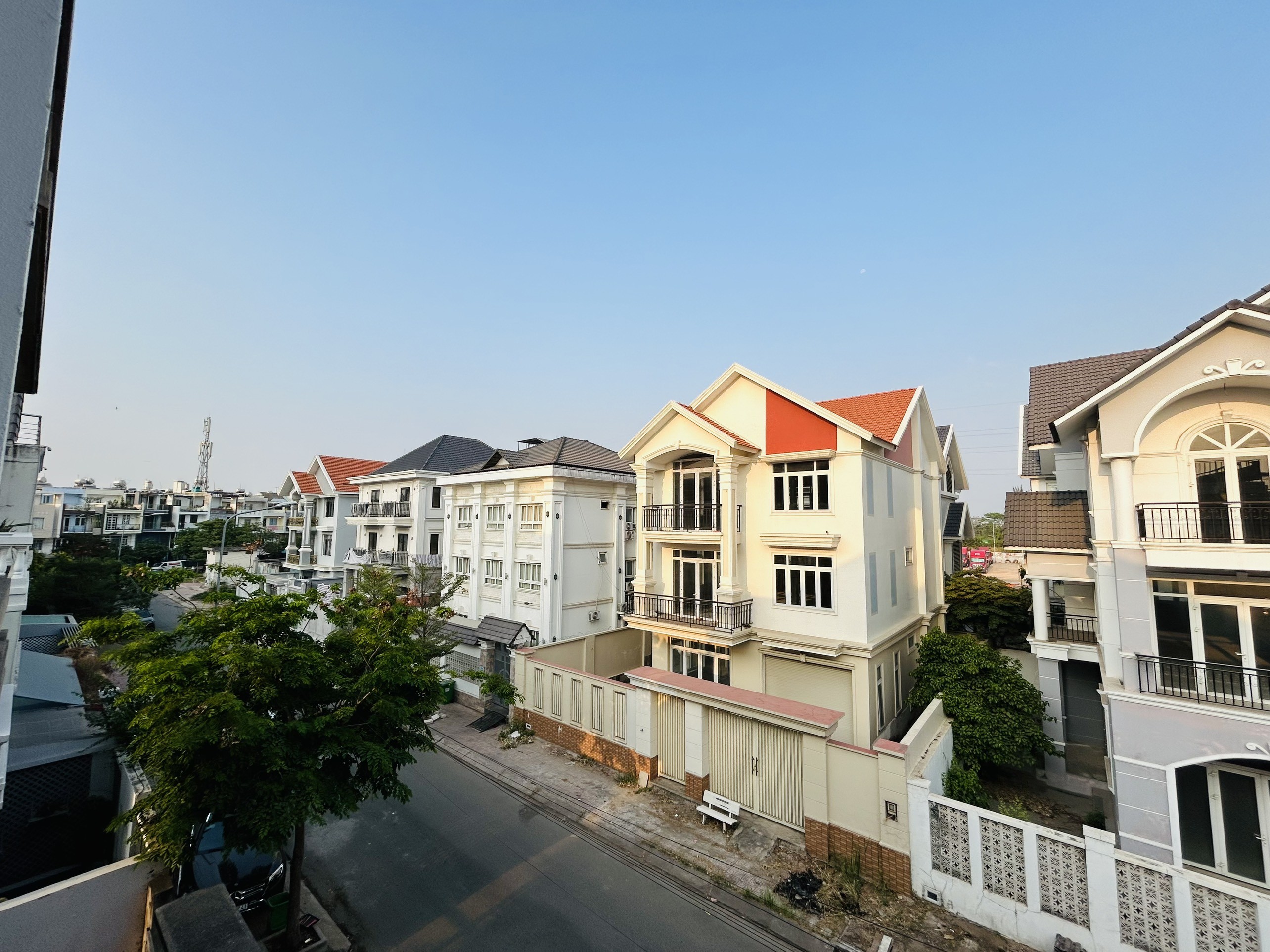 Cho thuê Biệt thự Phường Phước Long B, Quận 9, Diện tích 200m², Giá 30 Triệu/tháng 1
