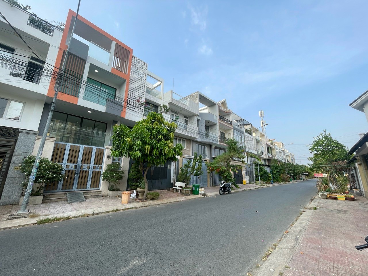 Cần bán Nhà mặt tiền đường Liên Phường, Phường Phú Hữu, Diện tích 90m², Giá 9.8 Tỷ 11