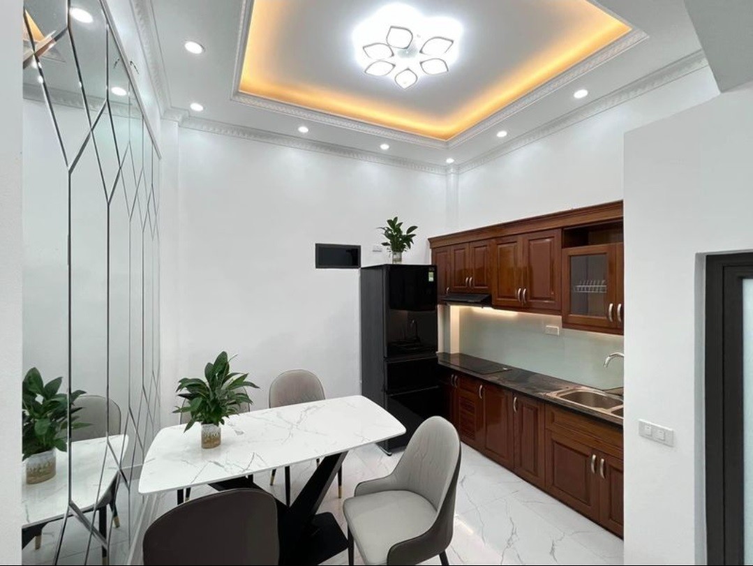 Nhà trung tâm thị trần Phùng, Đan Phương 4km phố Nhổn, 12 phút Mỹ Đình, xây 40M 4 Tầng, 4 ngủ 4