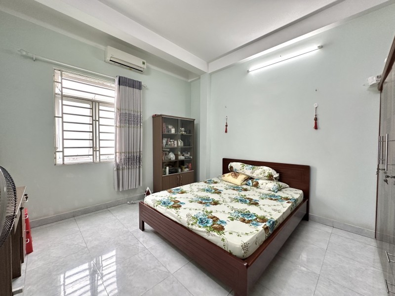 Bán Nhà Nơ Trang Long 40m2, 3 P. Ngủ, Sân Thượng Đẹp Hơn 4 Tỉ 5