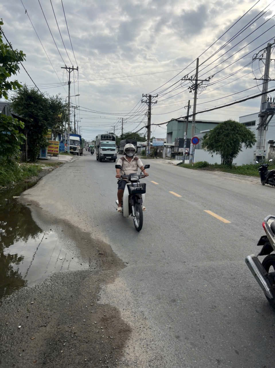 Bán đất Đông Thạnh 6-3, 29 tỷ, 976m2, ngõ rộng 10m, MT 25m, pháp lý đầy đủ, view đẹp