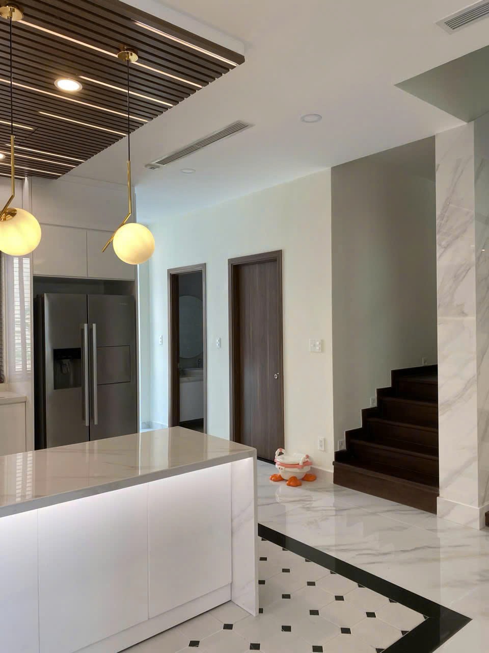 Cần bán Biệt thự Phường Phú Hữu, Quận 9, Diện tích 175m², Giá 27.7 Tỷ 4