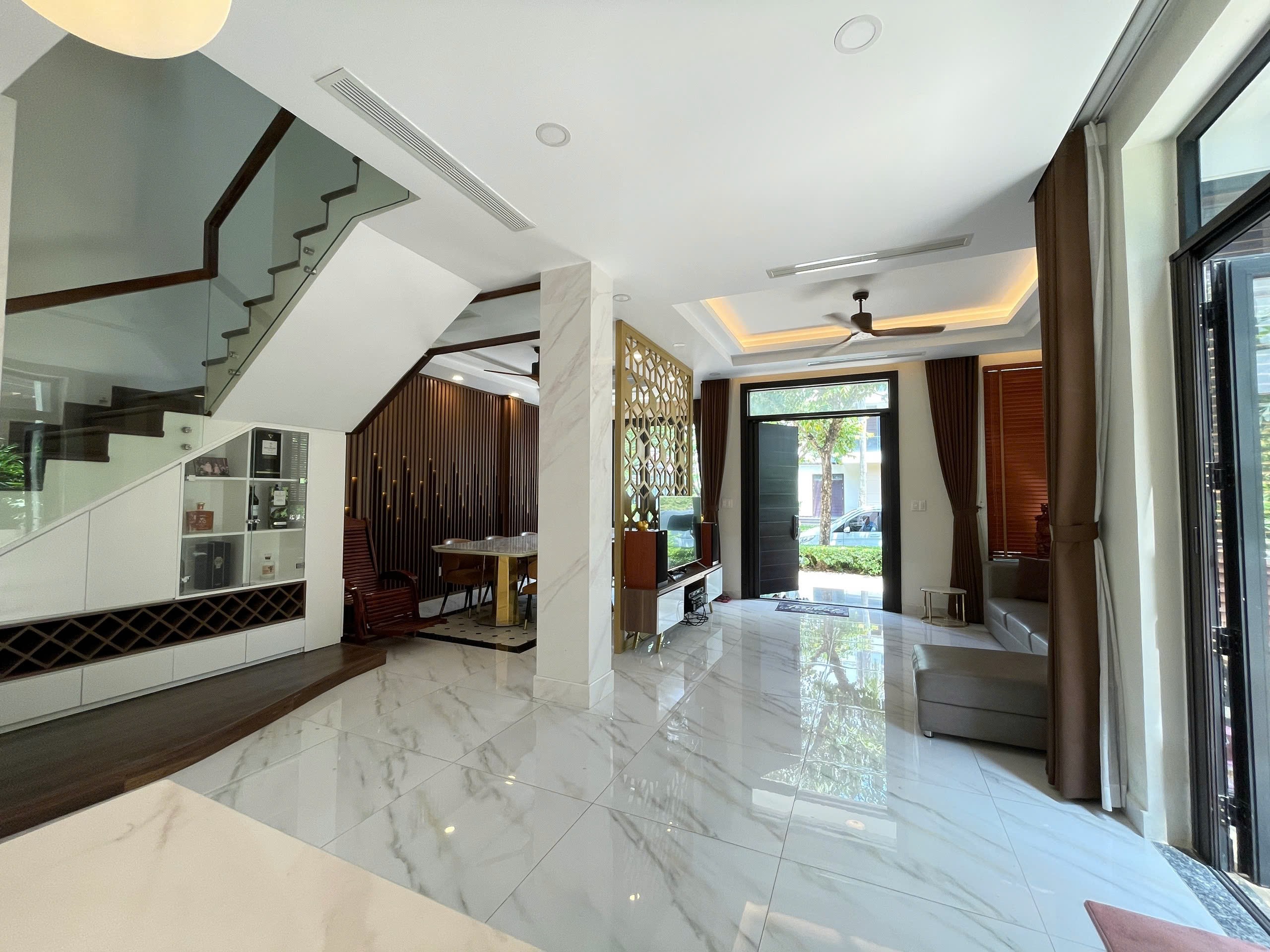 Cần bán Biệt thự Phường Phú Hữu, Quận 9, Diện tích 175m², Giá 27.7 Tỷ 5