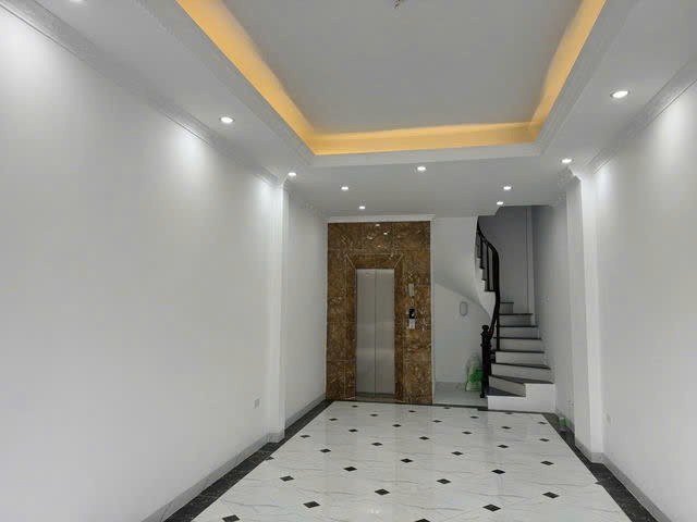 NHÀ MỚI- ĐẸP PHỐ ĐỨC GIANG- LONG BIÊN,40 M2.6 TẦNG, MT  3.7M, 10.45 TỶ. 5