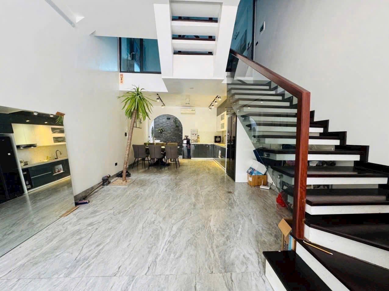 Bán căn nhà 4.5 tầng KĐT Bắc Nguyễn Lương Bằng, ph Việt Hòa, TP HD, 60.75m2, mt 4.5m