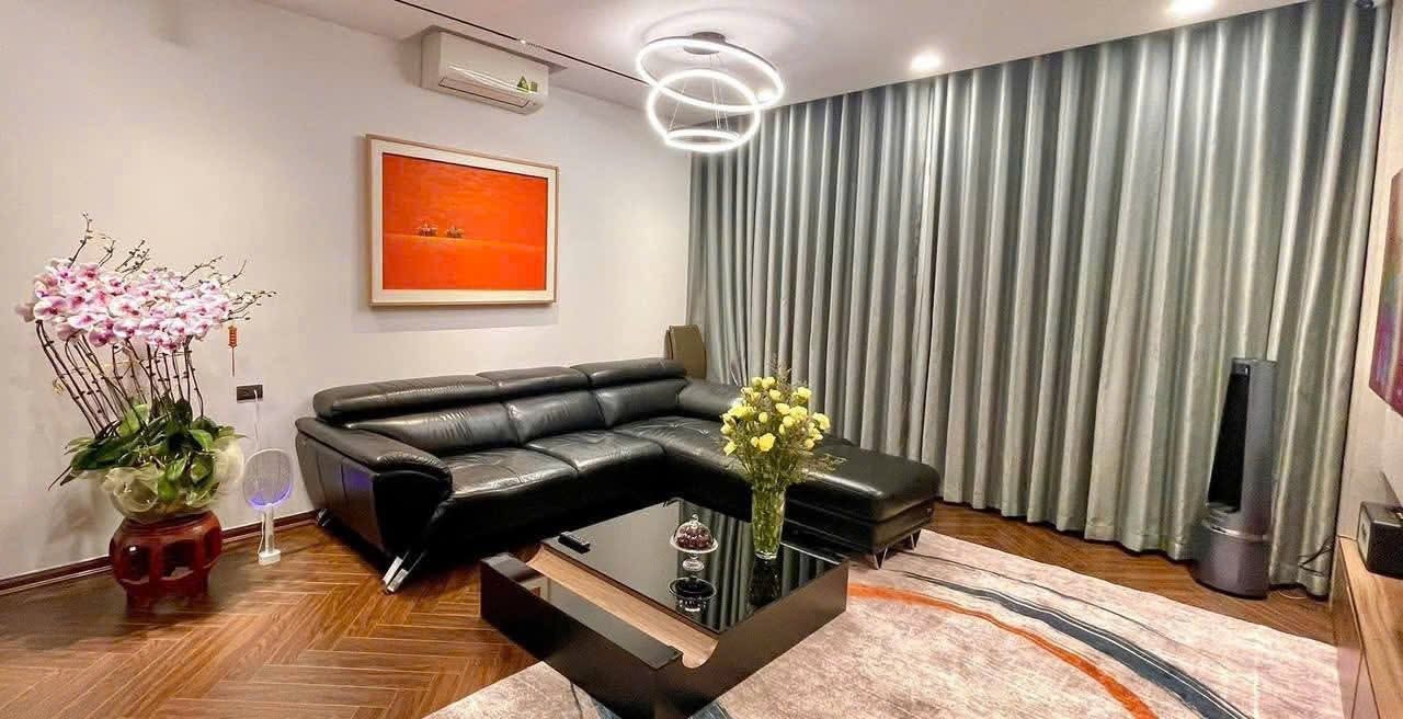 Bán căn nhà 4 tằng mặt đường đôi Phùng Chí Kiên, ph Tân Bình, TP HD 67.5m2, mt 4.5m, 4 ngủ 4
