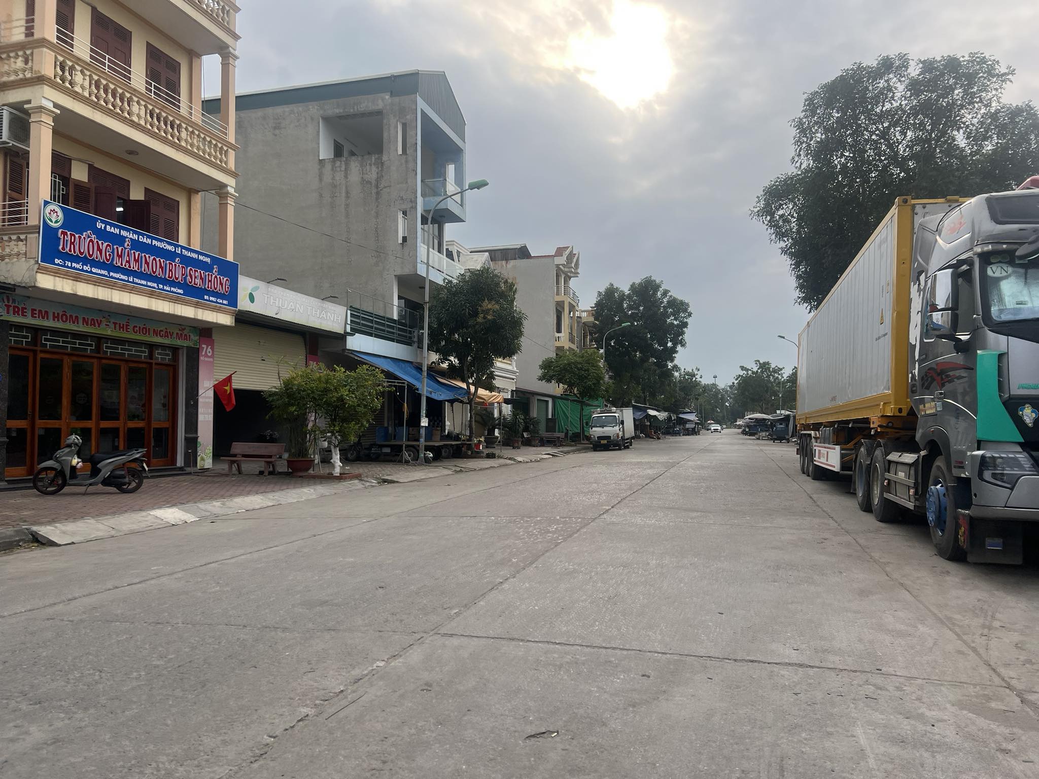 Bán lô đất mặt phố Đỗ Quang, chợ Hội Đô, ph Thanh Bình, TP HD, 96m2, mt 6m, KD sầm uất 2