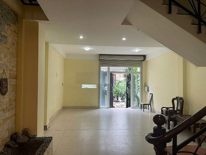 Cho thuê nhà nguyên căn HXH khu bên sông liên kề Gigamall Phạm Văn Đồng