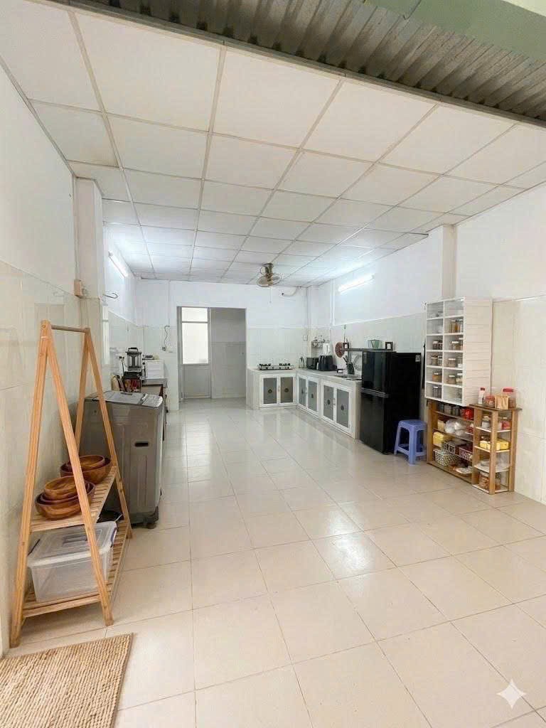 NHÀ HXH SAU CHUNG CƯ UBAN GREEN,ĐỐI DIỆN VẠN PHÚC CITY,TRỆT 1 LẦU,3PN, 2WC,GIÁ 13TR