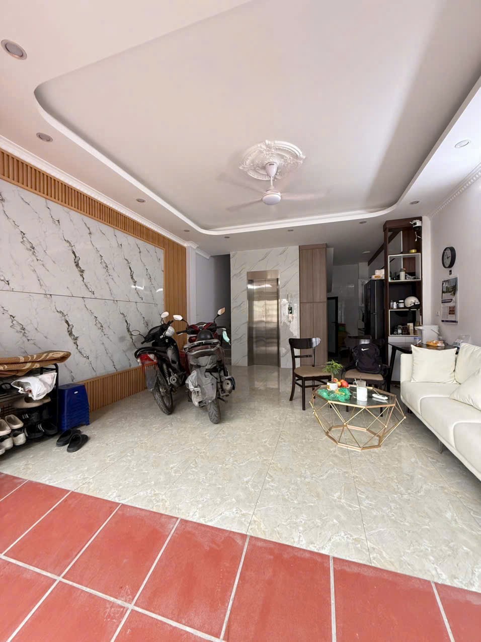 BÁN NHÀ 50M2 XÂY 5 TẦNG THANG MÁY- ĐƯỜNG THÔNG, Ô TÔ VÀO NHÀ NGAY BÁT KHỐI LONG BIÊN