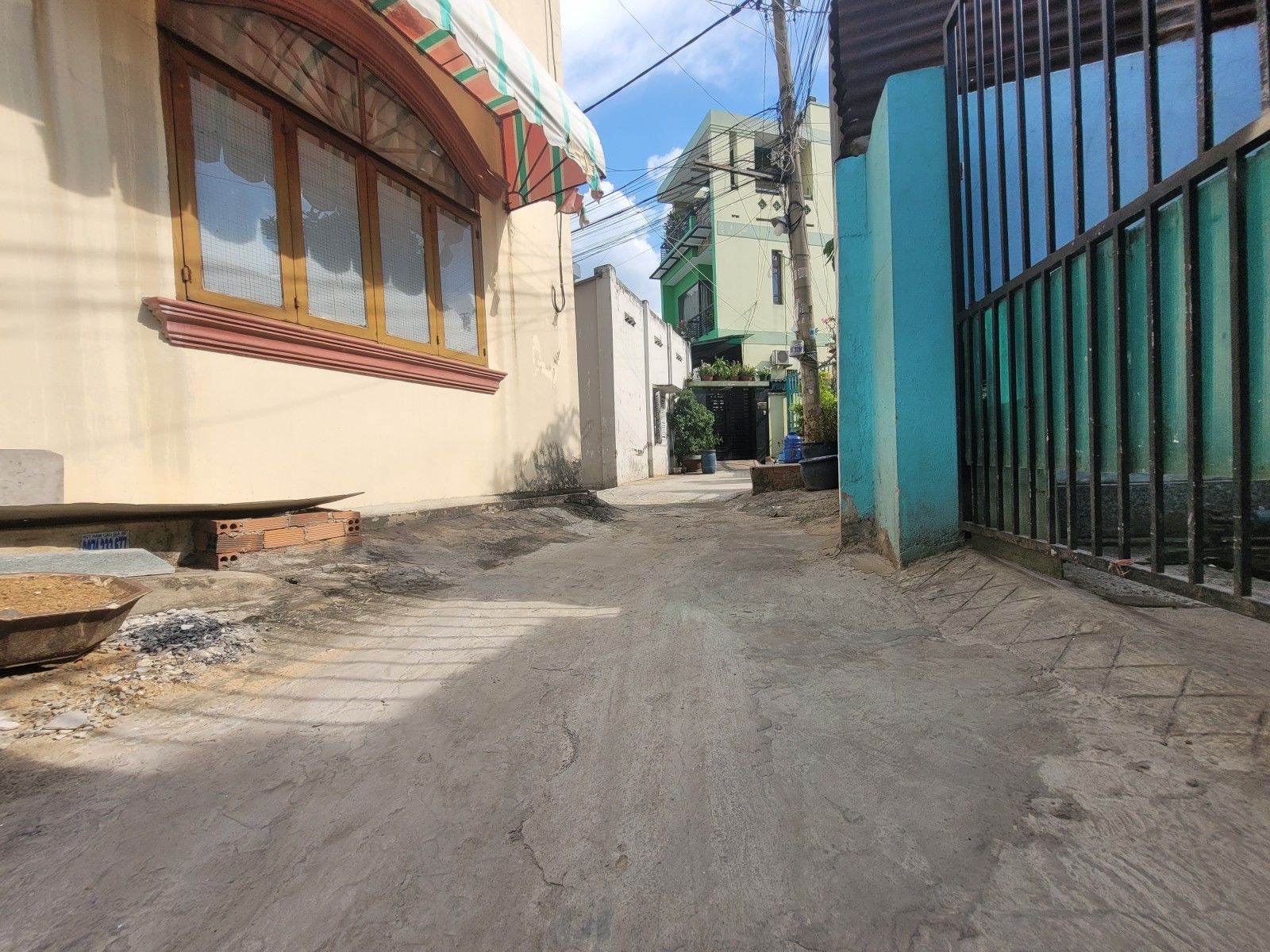 NHÀ 25M2 2 TẦNG - SHR KO QUY HOẠCH - LINH XUÂN THỦ ĐỨC - 2,2 TỶ 2
