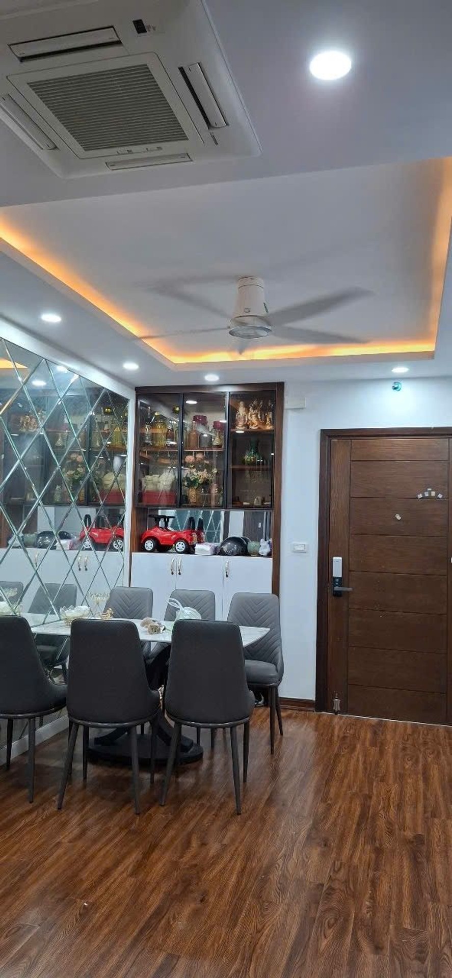 Bán căn hộ tòa A4 An Bình TP Giao Luu Phạm Văn Đồng 81m2- 3N2VS- giá 10,25 tỷ 3