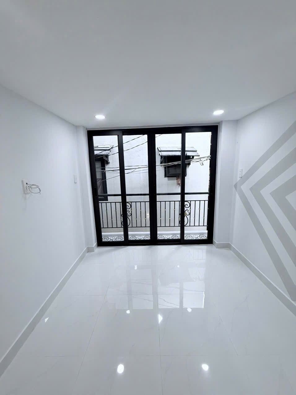NHỎ XINH GIÁ MỀM NGAY LŨY BÁN BÍCH 3 TẦNG 2PN 3WC CHỈ 2.2 TỶ 10