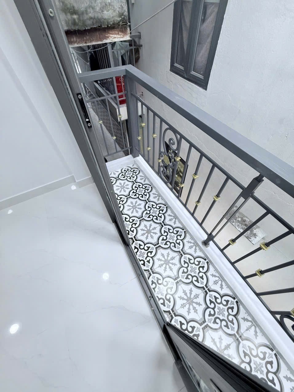 NHỎ XINH GIÁ MỀM NGAY LŨY BÁN BÍCH 3 TẦNG 2PN 3WC CHỈ 2.2 TỶ 12