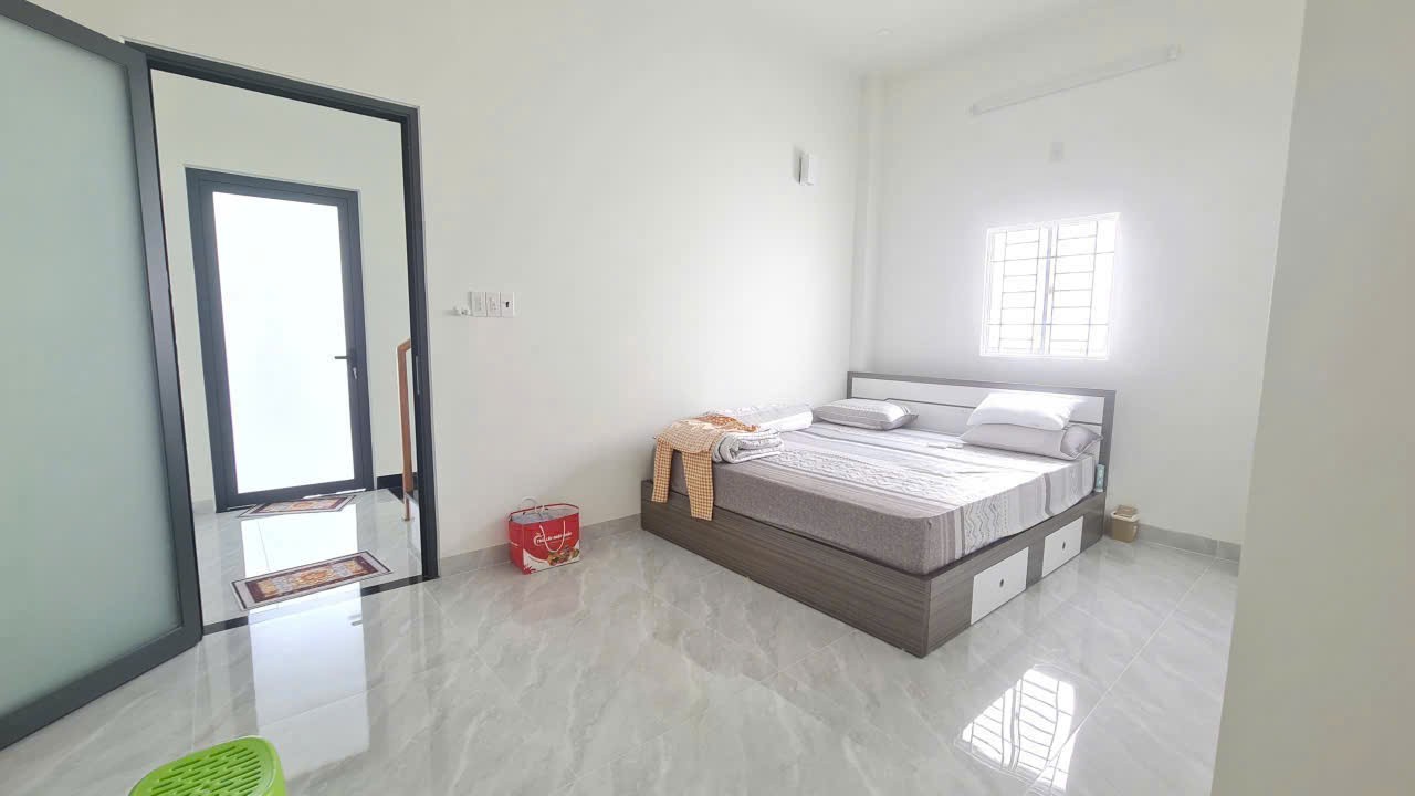 NHÀ 3 TẦNG, TRUNG TÂM NHA TRANG, ĐANG CHO THUÊ 20 TRIỆU/THÁNG, GIÁ CHỈ 12,5 TỶ 3
