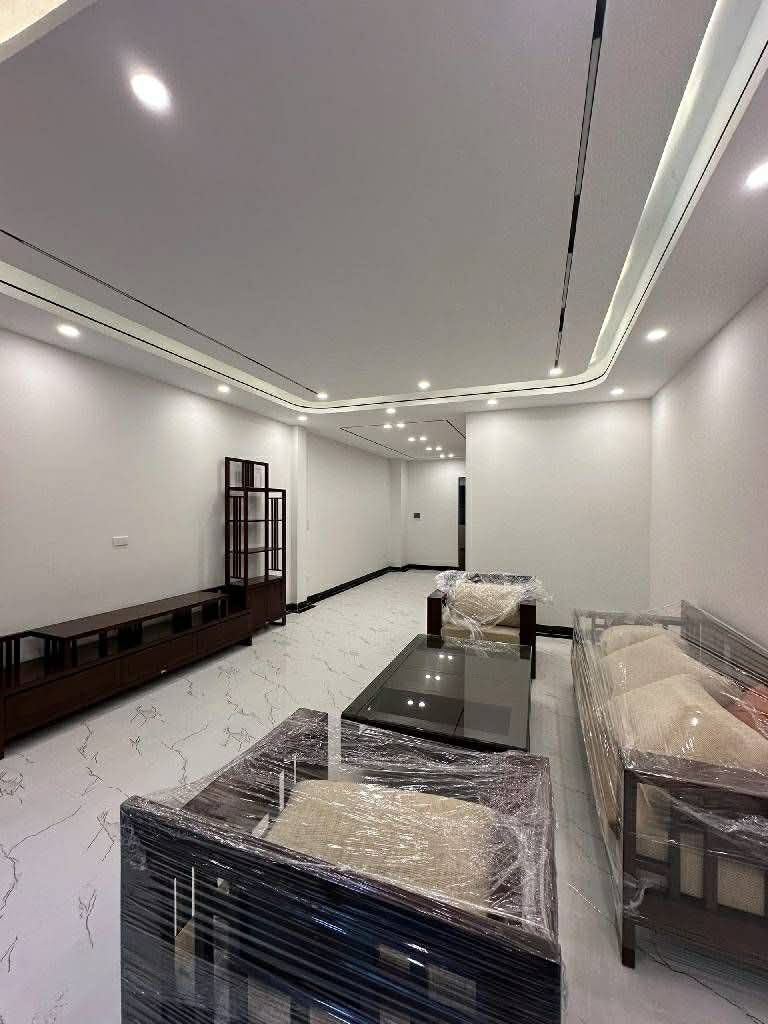 nhà đẹp Ngọc Lâm, 80m x 6 tầng, MT 4.8m, gara, thang máy, full nội thất 5