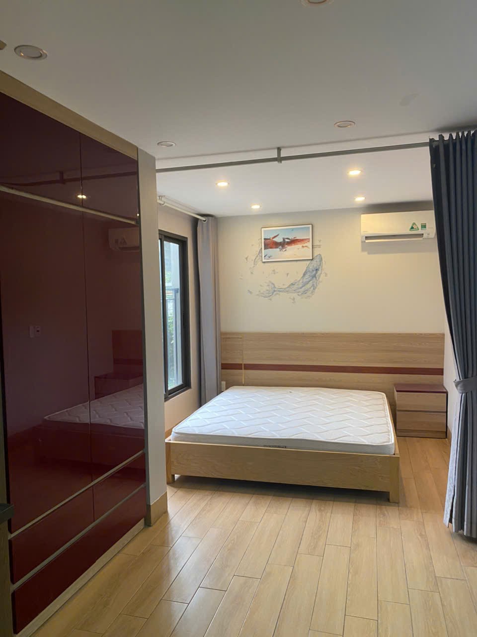 Cho thuê Căn hộ Apartment 1N1K tại ngõ 294 Kim Mã, Ba Đình. Ngõ nông rộng ô tô vào nhà. Chỉ 10tr 2