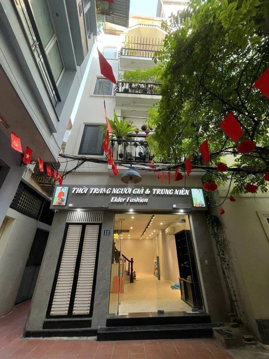 LÔ GÓC NGUYỄN CHÍ THANH – 60M² – 5 TẦNG – MT 5.3M – Ô TÔ ĐỖ 10M – Ô CHỜ THANG MÁY – GIÁ 18 TỶ