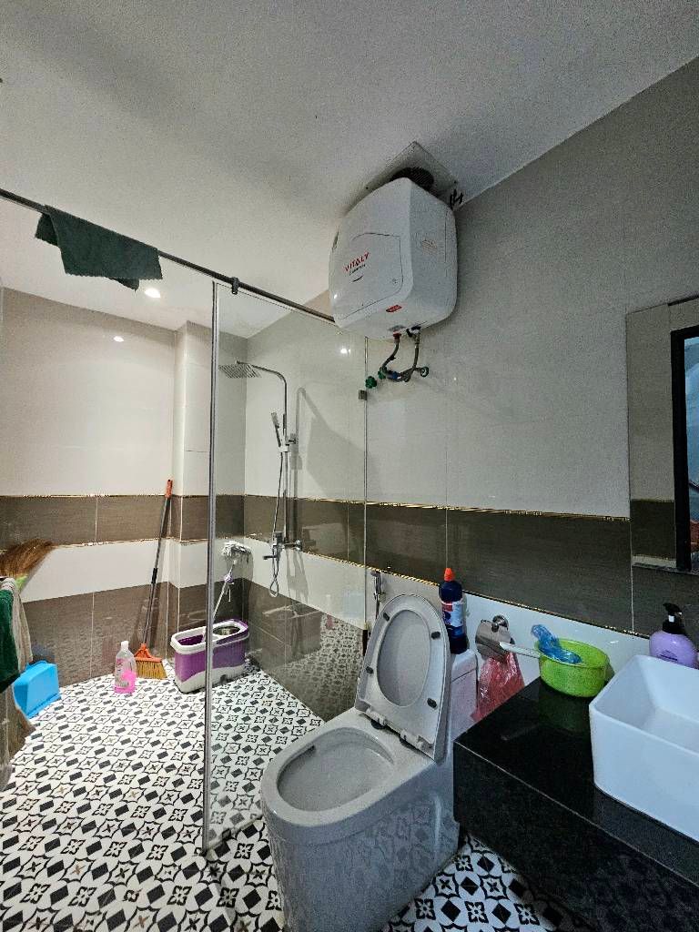 Cần bán Nhà mặt tiền đường Tân Mai, Phường Tân Mai, Diện tích 45m², Giá 11.2 Tỷ 5