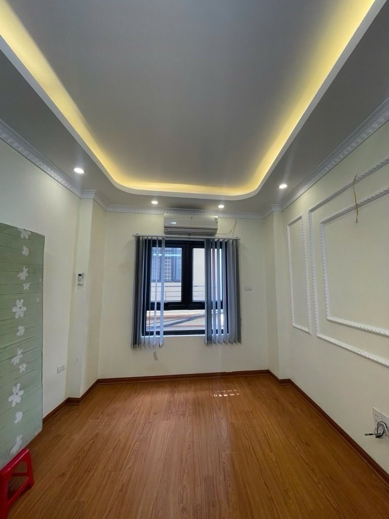 Bán nhà ngõ 268 Ngọc Thuỵ 35m x 5T oto 7c qua nhà, vf3 vào nhà. HIếm ! 4