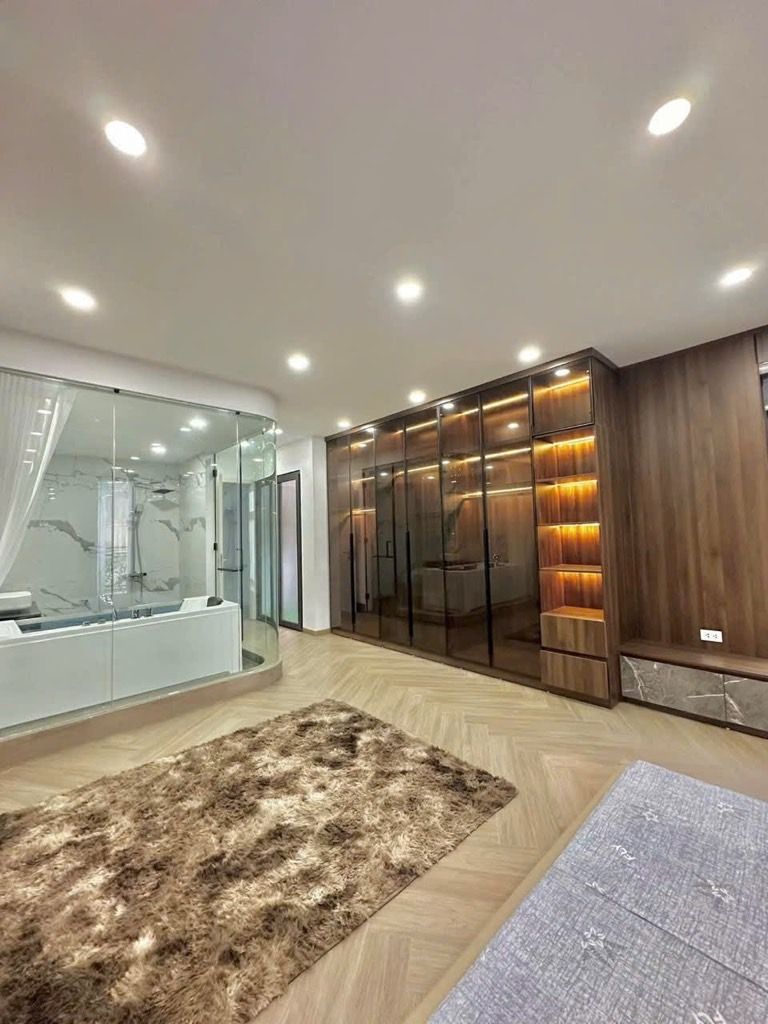 Cần bán nhà ngõ 24 Ngọc Lâm, 58m x 6T gara thang máy, kinh doanh nhỏ. ở luôn 3