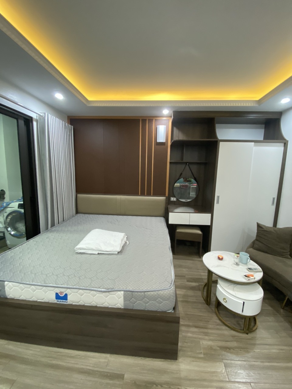 Cho thuê Căn hộ Apartment Full đồ cực xịn. Ban công View mặt hồ tại 193 Trích Sài. Chỉ 6.5tr 4