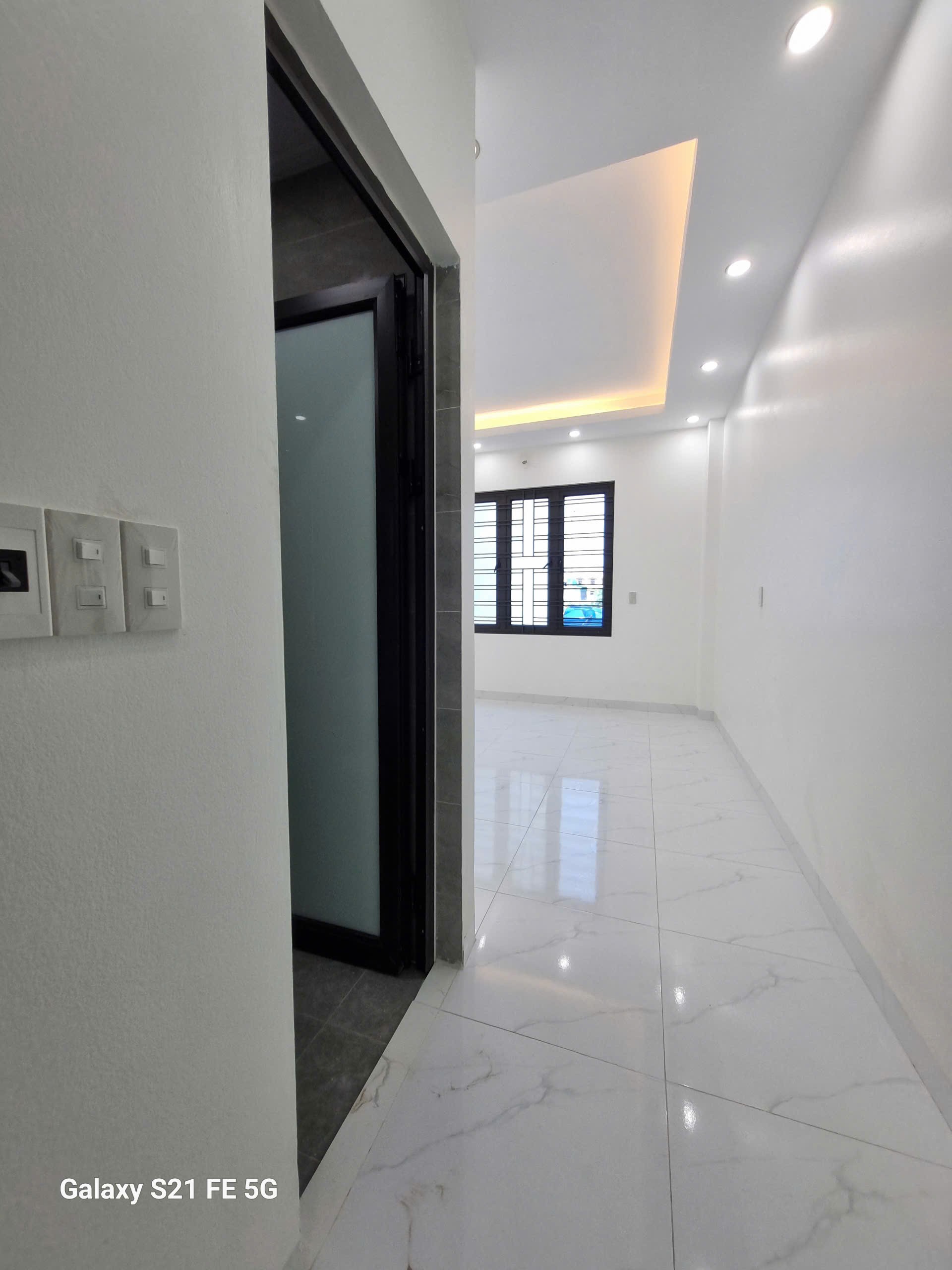 bán nhà 4 tầng thang máy hiện đại ngay trần lãm - gần chợ đậu và nguyễn tông quai đi vào 4