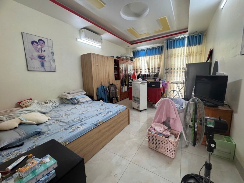 Bán nhà đường số 6, Linh Xuân, Thủ Đức, TP HCM. DT 104m2 , 4 tầng. Giá  - 6.95 tỷ. 2